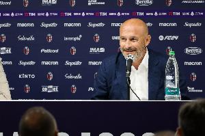 世预赛投注-4战全胜排名第4，官方：博洛尼亚主帅伊达利诺当选意甲三月最佳