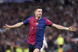 世预赛竞猜-莱万单赛季打进40球，18-19赛季梅西之后巴萨首人