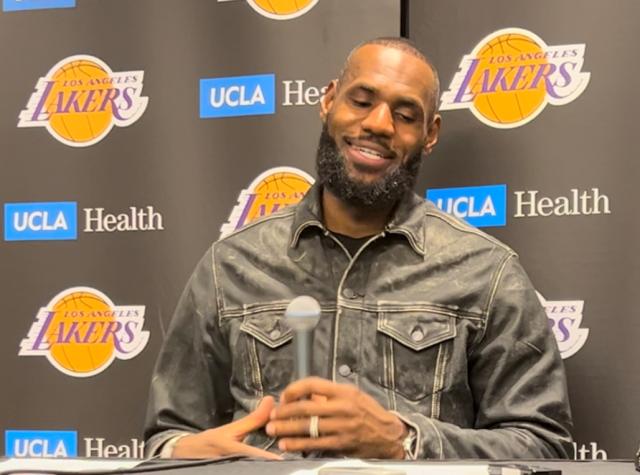 世预赛竞猜-【现场】老詹生日夜送自己大礼：我找回了年少的感觉